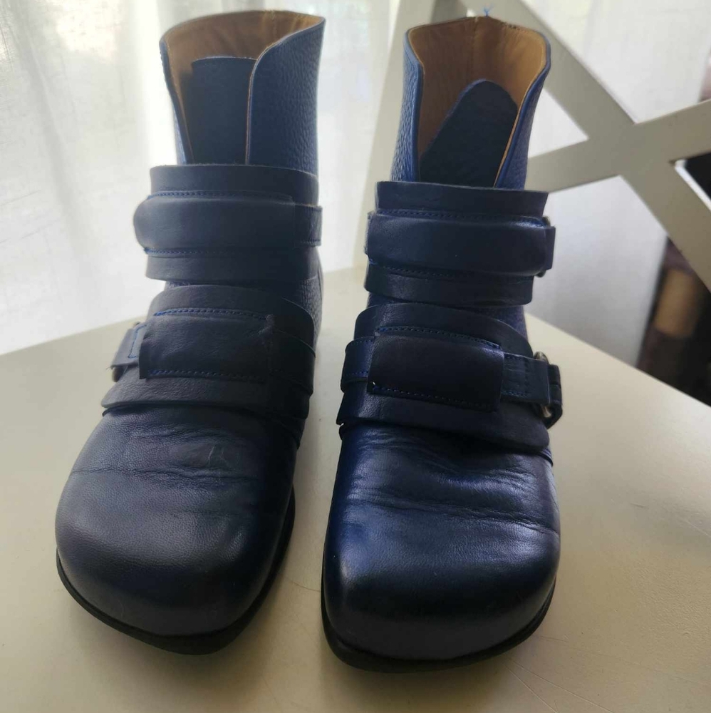 John Fluevog Peacemaker Ethel Strapped Ankle Boot Size 5